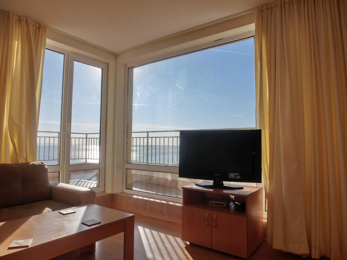 Panoramic Sea View Apartment Crown, Pools And Beach, Sveti Vlas Exterior photo